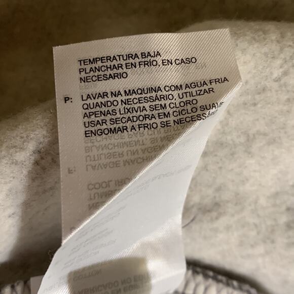 Gray Adidas Men’s drawstring golf Hoodie XL with through pockets - Picture 5 of 5